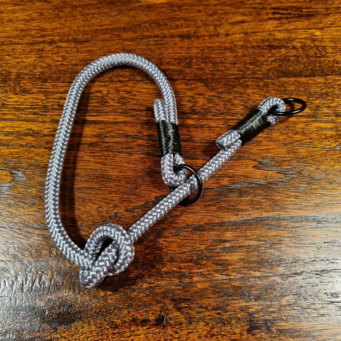 Halsband grijs slip
